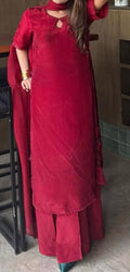 Maroon majesty